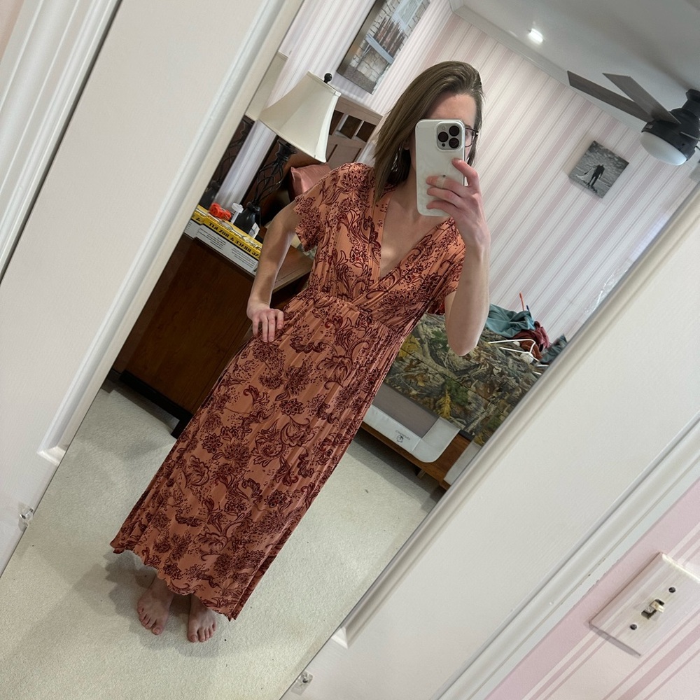 Elegant Brown Patterned Dress